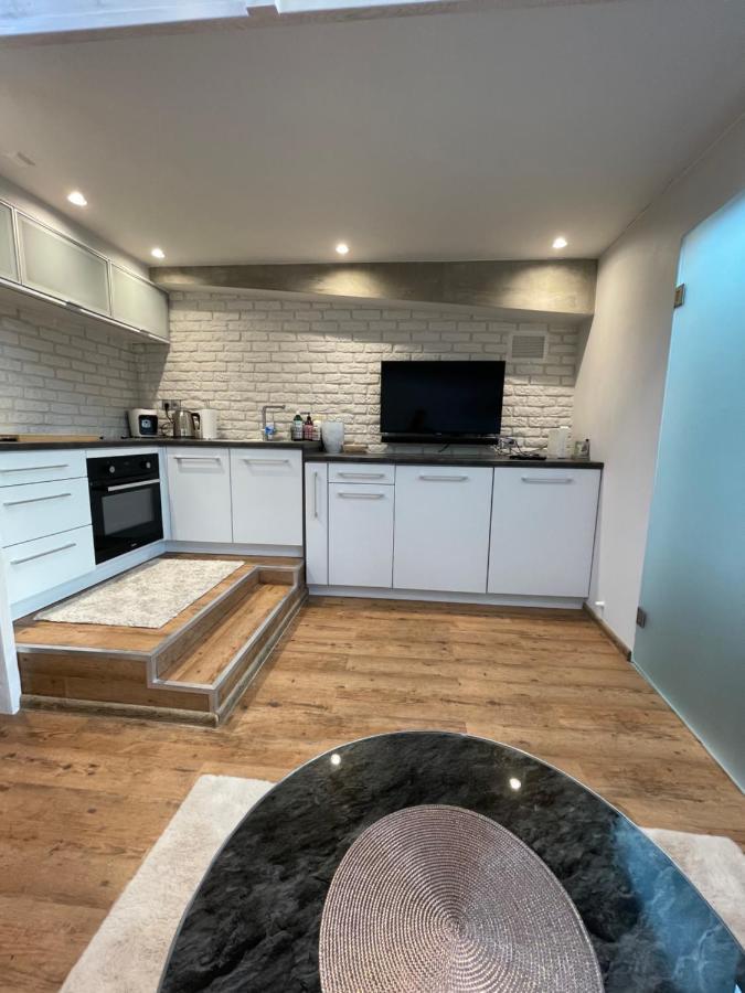 Warynskiego 9 - Piekna Panorama Miasta - Smart Tv 42 Cale - Wifi - Ekspres Kapsulkowy - W Pelni Wyposazona Kuchnia ワルシャワ エクステリア 写真